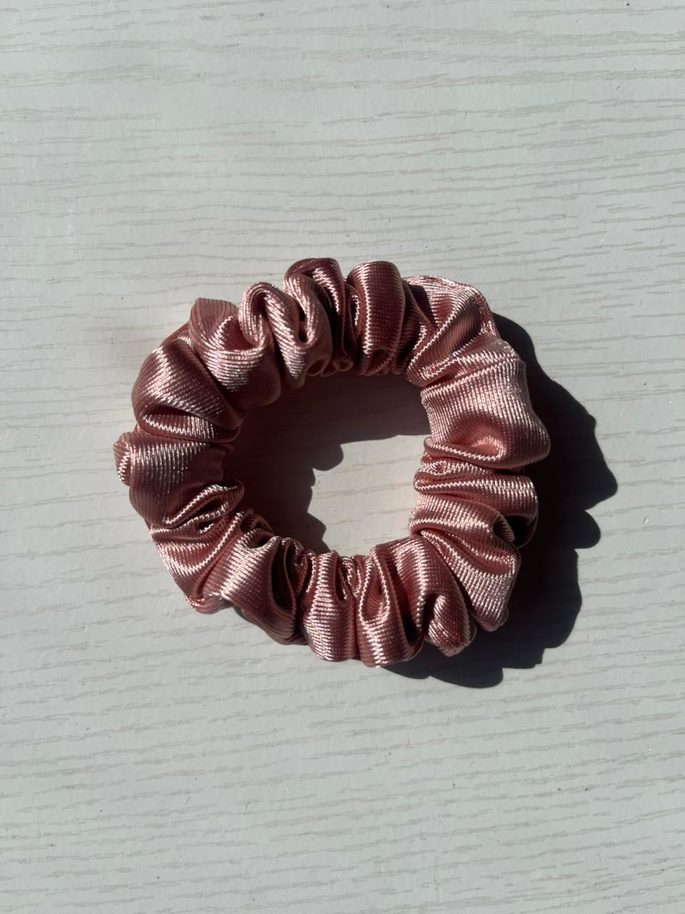 Scrunchie delgada