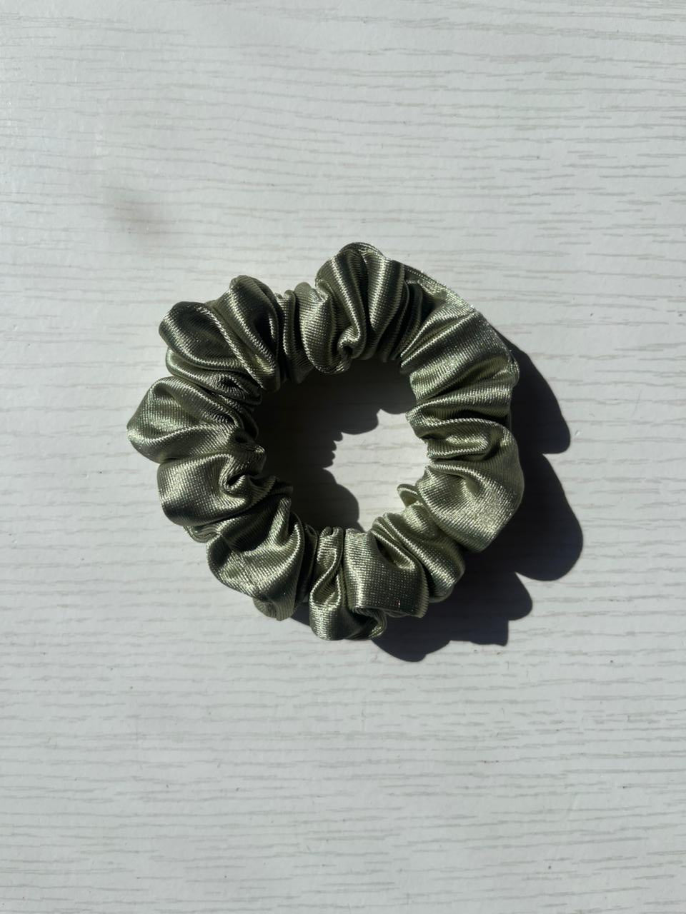 Scrunchie delgada